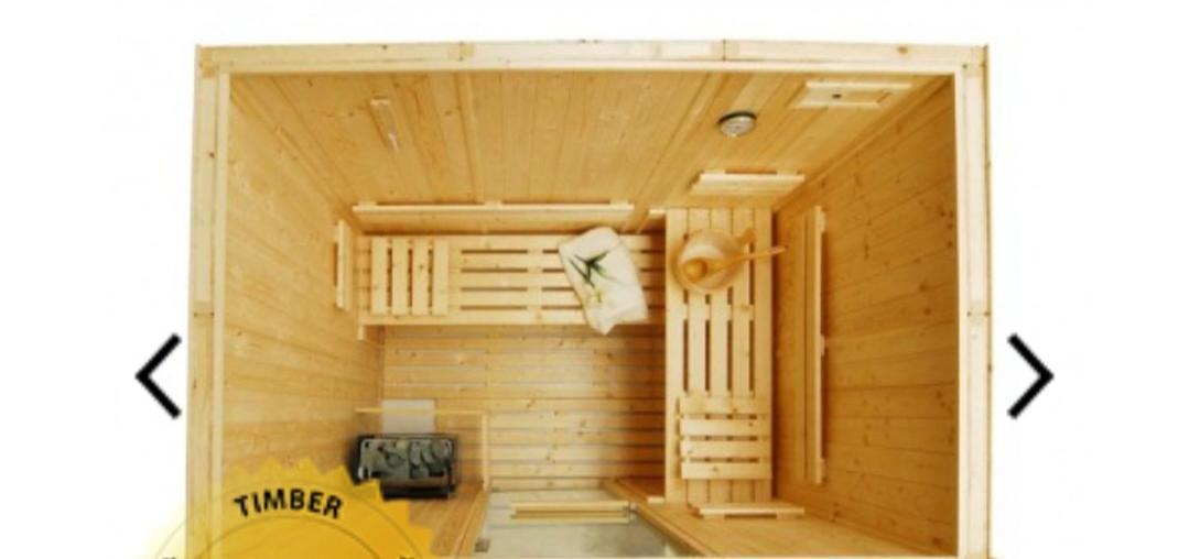 Apartment With Private Hot Tub, Sauna, Ice Bath, Gym Rainham  Exterior foto